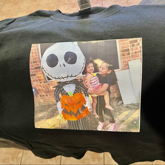 Custom shirts,hoodies,beanies,keychains and waterbottles email me for oreders 💌 - Picture 4 of 8